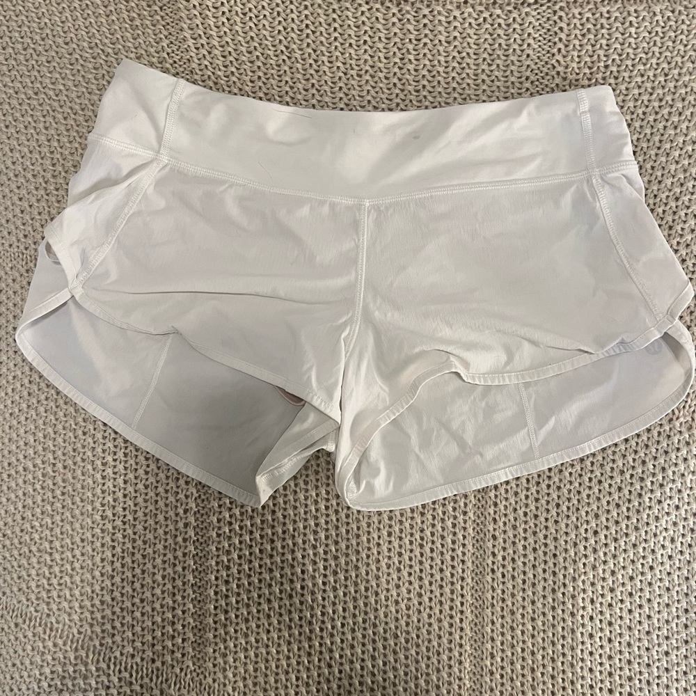 Lululemon speed up 2.5” shorts